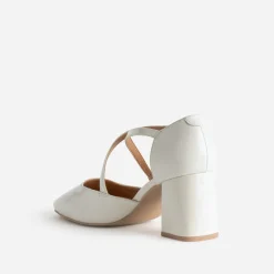 Babies écru vernie brides croisées