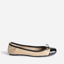 Ballerine beige en cuir à petit nœud