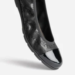 Ballerine CAPRICE noire élastiquée à bout verni