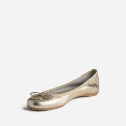 Ballerine dorée en cuir avec nœud