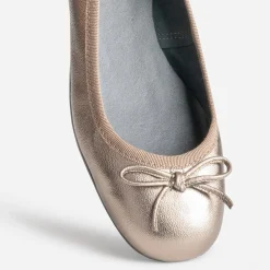 Ballerine dorée foncée en cuir