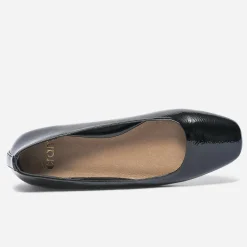 Ballerine noire vernie à bout carré