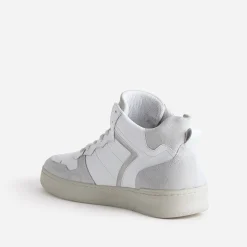 Basket montante blanche et grise en cuir