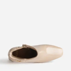 Boots écru verni décor chaîne