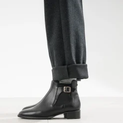 Boots ERAM FLEX noir en cuir détail embossé