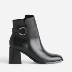 Boots noir en cuir éco-conçu avec anneau en D