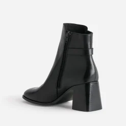 Boots noir en cuir éco-conçu avec anneau en D