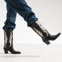 Botte santiag TEXTO noir découpes grises