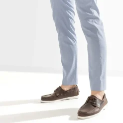 Chaussure-bateau marron foncé en cuir