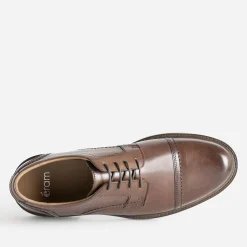 Derby marron en cuir détail bout droit