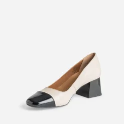 Escarpin beige cuir bout noir verni