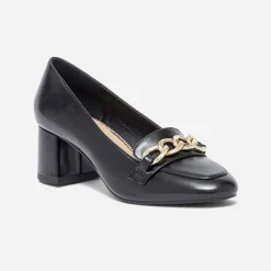 Escarpin noir à talon et chaîne-bijou