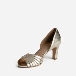 Escarpin or open-toe talon à gorge