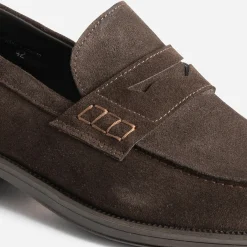 Mocassin marron en cuir velours