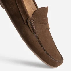 Mocassin marron en cuir velours