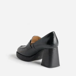 Mocassin noir à talon et plateforme