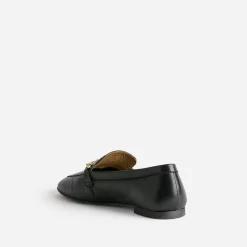 Mocassin noir en cuir chaîne-bijou