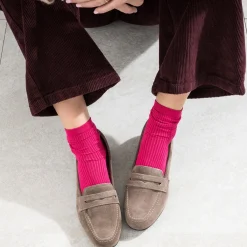 Mocassin taupe en cuir velours