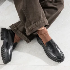 Mocassin TEXTO noir cuir semelle crantée