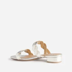 Mule dorée à brides entrelacées