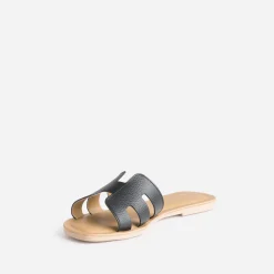 Mule noire en cuir grainé