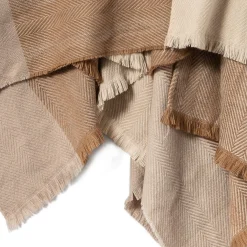 Poncho camel et écru à motif carreaux