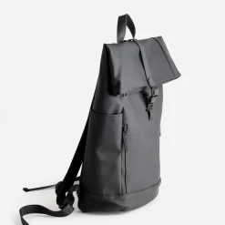 Sac à dos noir mat toucher gomme