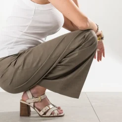 Sandale beige brides croisées