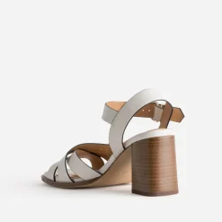 Sandale beige brides croisées