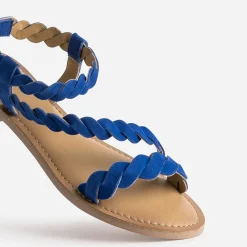 Sandale bleue en cuir velours à brides entrelacées