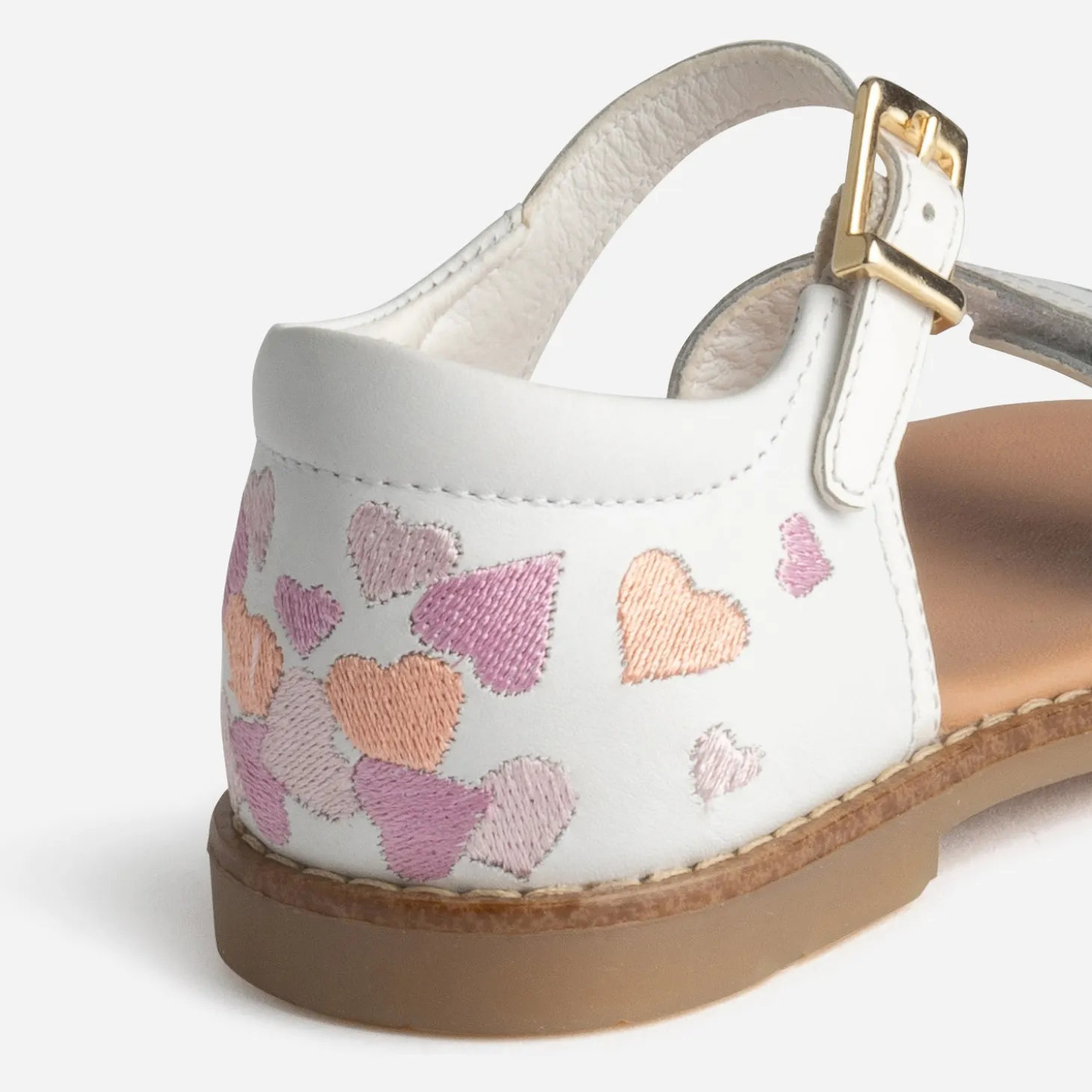 Sandale BUGGY blanche broderies cœurs