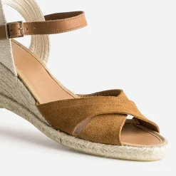 Sandale compensée camel en cuir velours éco-conçu