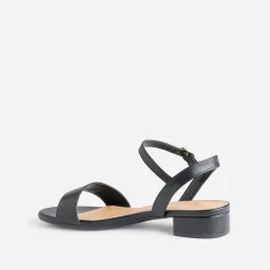 Sandale noire à petit talon