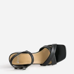 Sandale noire cuir à talon