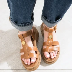 Sandale TEXTO camel cuir décor soleil